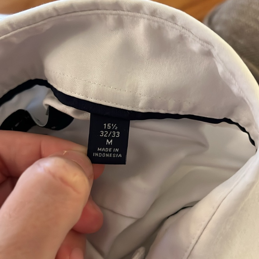 Tommy Hilfiger button-down dress shirt - Picture 7 of 7
